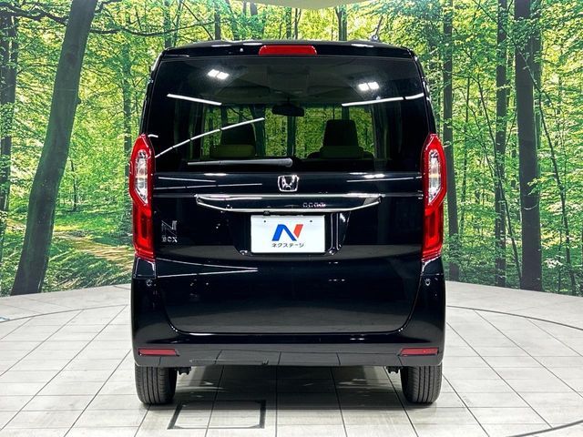 HONDA N BOX CUSTOM 2017