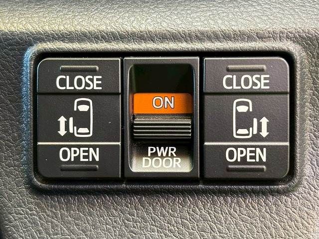 TOYOTA SIENTA HYBRID 2016