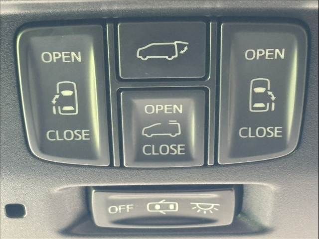 TOYOTA VELLFIRE 2017