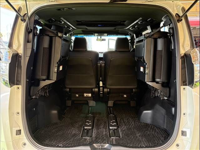 TOYOTA VELLFIRE 2017