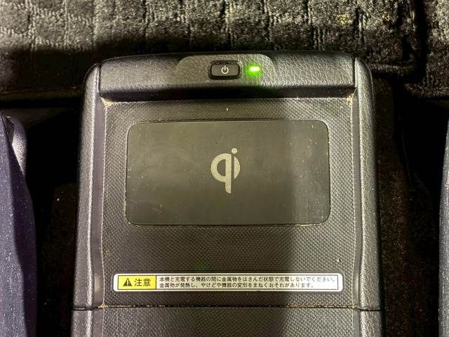 TOYOTA VOXY HYBRID 2015