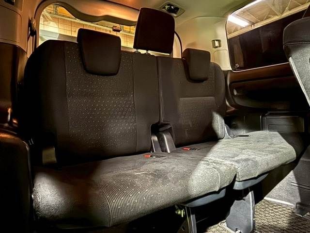 TOYOTA VOXY HYBRID 2015