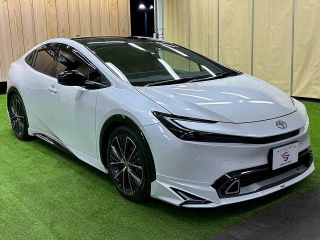 TOYOTA PRIUS 2023