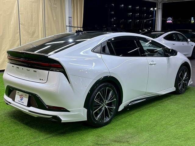TOYOTA PRIUS 2023