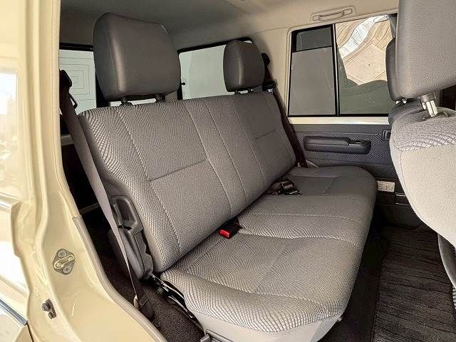 TOYOTA LANDCRUISER van 2015