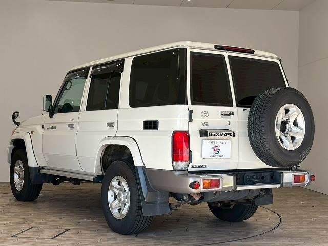 TOYOTA LANDCRUISER van 2015