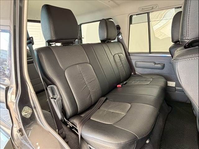 TOYOTA LANDCRUISER van 2015