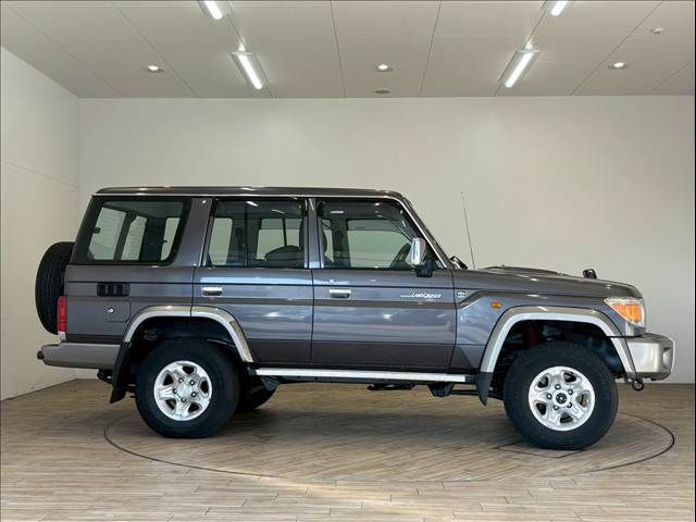 TOYOTA LANDCRUISER van 2015