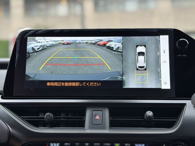 TOYOTA LEXUS UX300h 2024