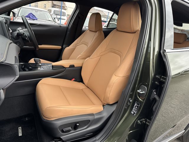 TOYOTA LEXUS UX300h 2024