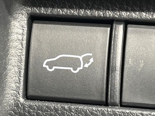 TOYOTA HARRIER 2WD 2021