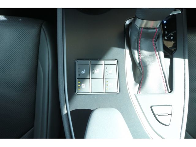 TOYOTA LEXUS UX200 2022