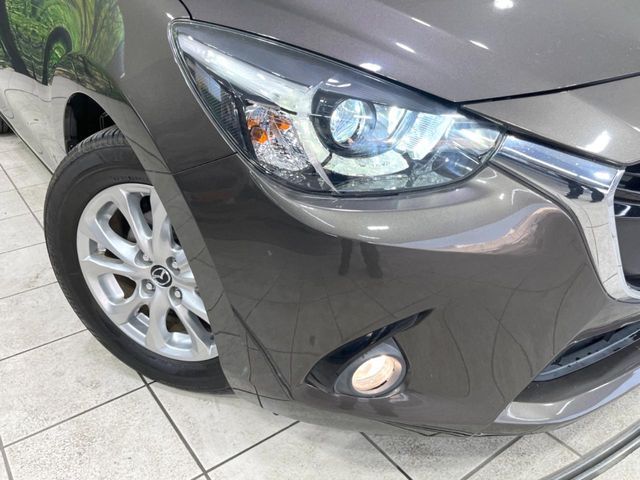MAZDA DEMIO 2015