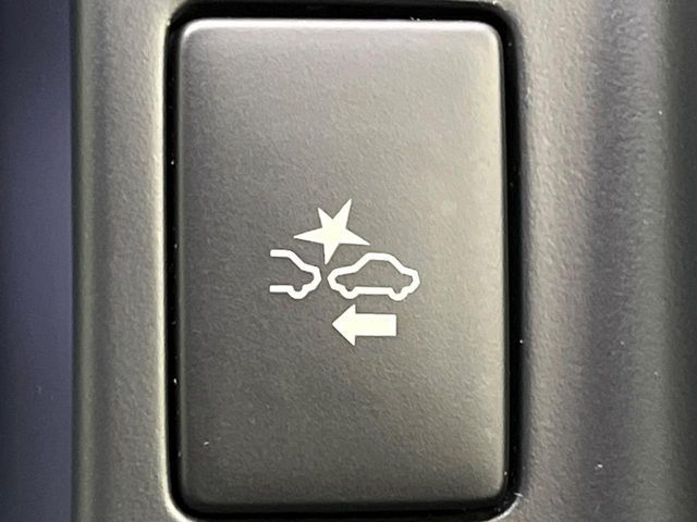 TOYOTA HIACE van 4WD 2022