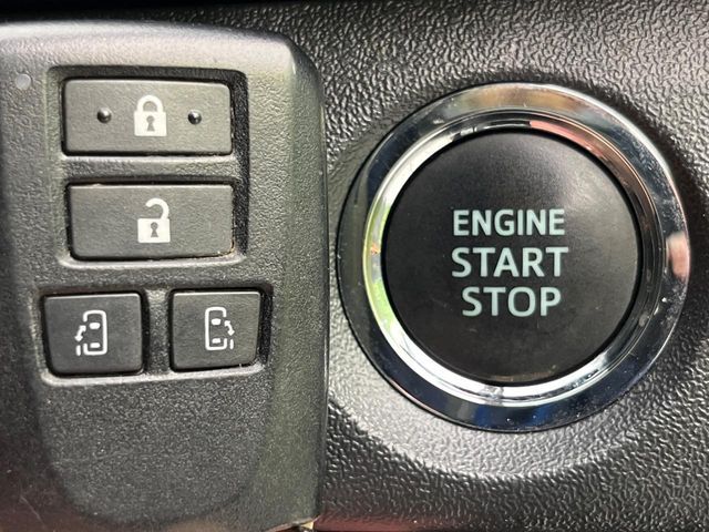 TOYOTA HIACE van 4WD 2022