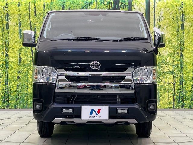 TOYOTA HIACE van 4WD 2022