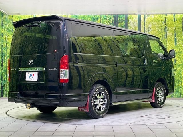 TOYOTA HIACE van 4WD 2022