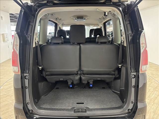 NISSAN SERENA  S-HYBRID 2017