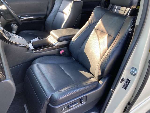 TOYOTA ALPHARD hybrid 4WD 2013