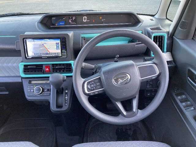 DAIHATSU TANTO 4WD 2021