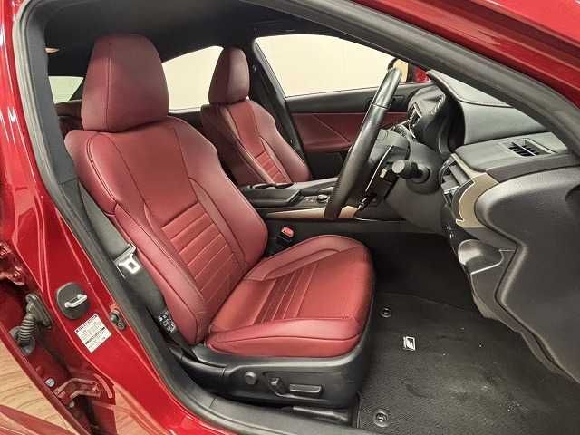 TOYOTA LEXUS IS300h 2019