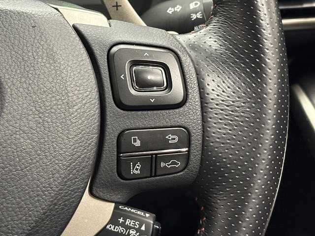 TOYOTA LEXUS IS300h 2019