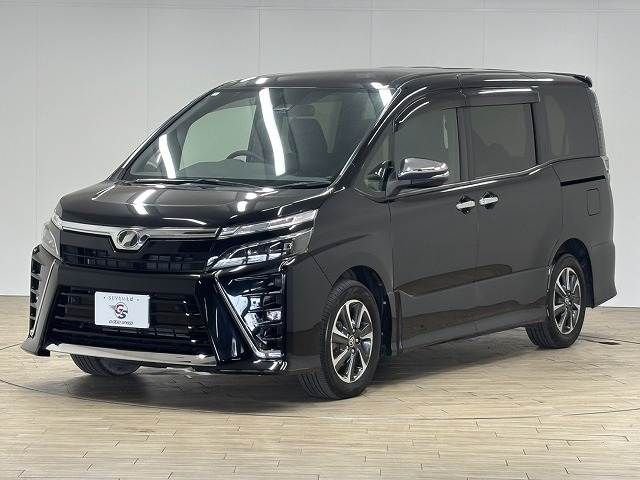 TOYOTA VOXY 2019