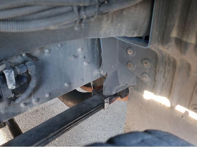 MITSUBISHI FUSOU SUPER GREAT 2016