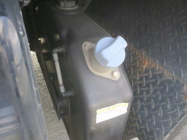 MITSUBISHI FUSOU SUPER GREAT 2016