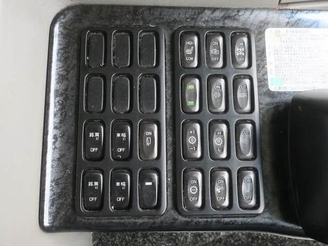 MITSUBISHI FUSOU SUPER GREAT 2016