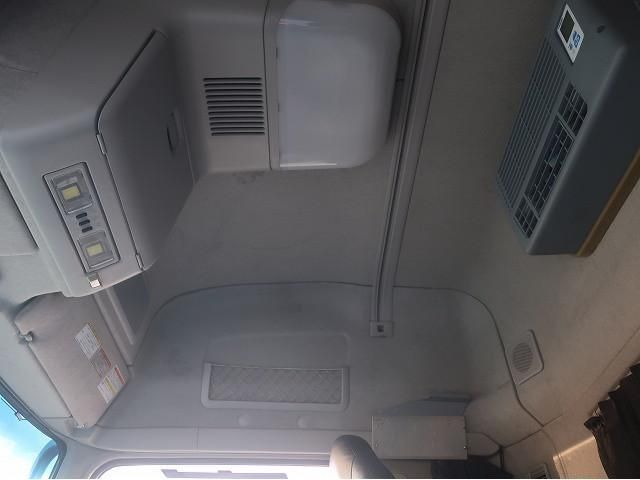 MITSUBISHI FUSOU SUPER GREAT 2016