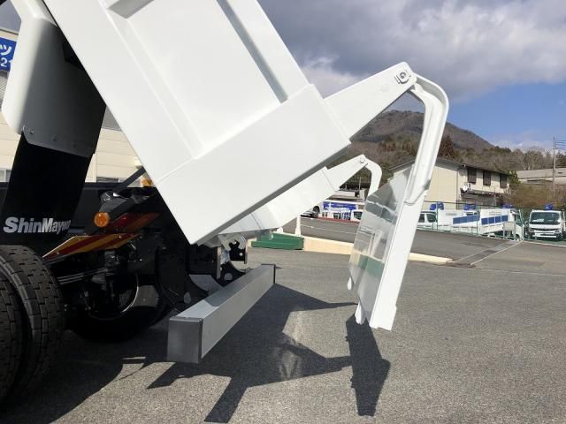 MITSUBISHI FUSOU FIGHTER 2024