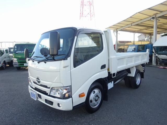 HINO DUTRO 2024