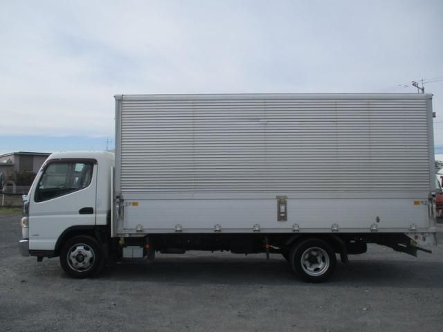 MITSUBISHI CANTER 2016