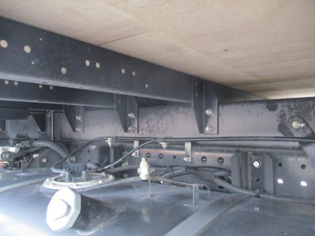 MITSUBISHI CANTER 2016