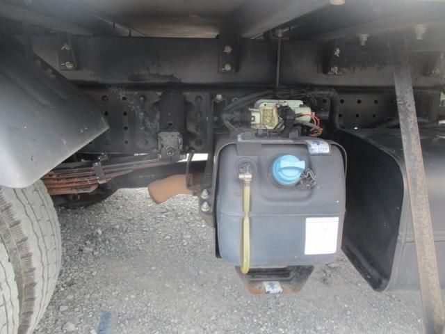 MITSUBISHI CANTER 2016