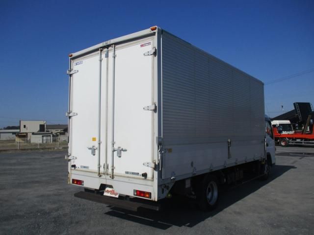 MITSUBISHI CANTER 2016