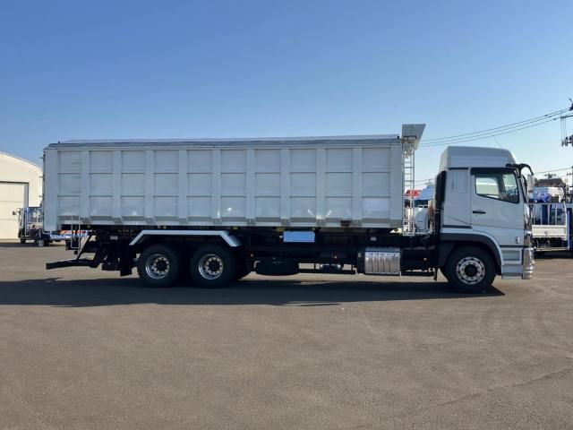 MITSUBISHI FUSOU SUPER GREAT 2022