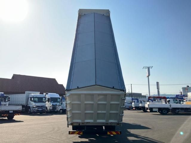 MITSUBISHI FUSOU SUPER GREAT 2022