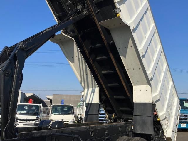 MITSUBISHI FUSOU SUPER GREAT 2022