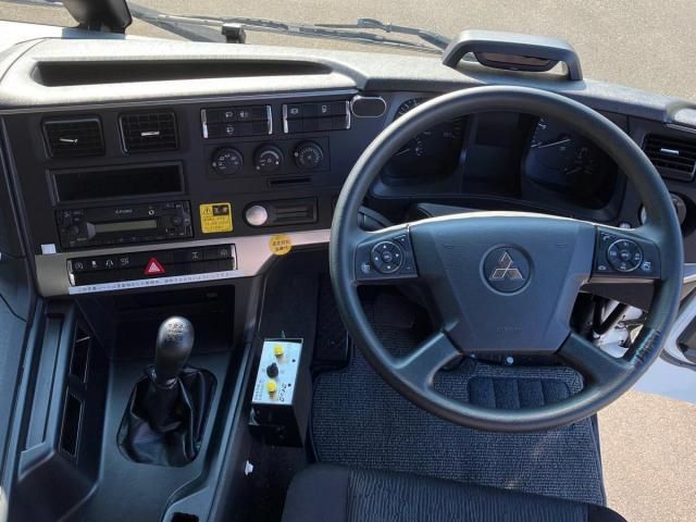 MITSUBISHI FUSOU SUPER GREAT 2022