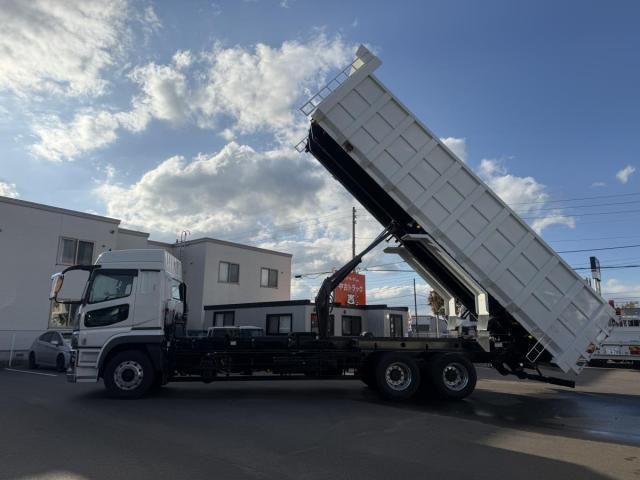 MITSUBISHI FUSOU SUPER GREAT 2024