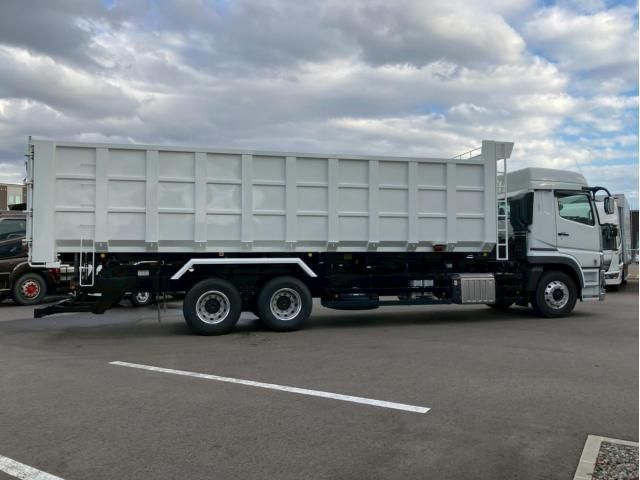 MITSUBISHI FUSOU SUPER GREAT 2024