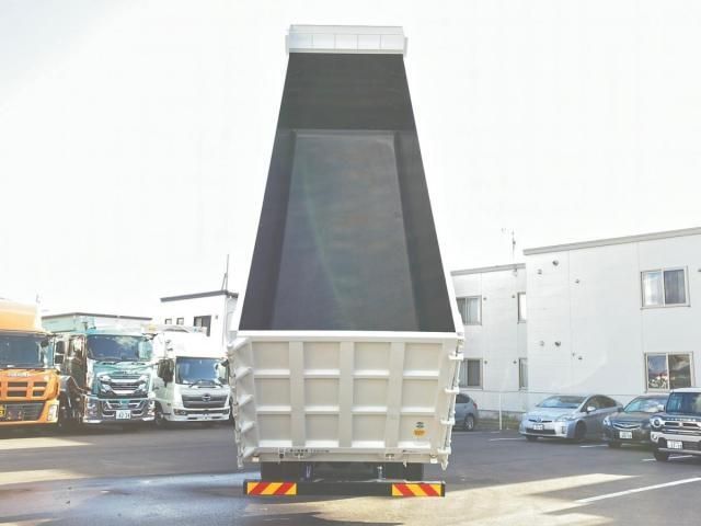 MITSUBISHI FUSOU SUPER GREAT 2024