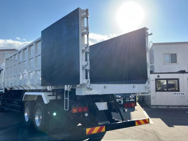 MITSUBISHI FUSOU SUPER GREAT 2024