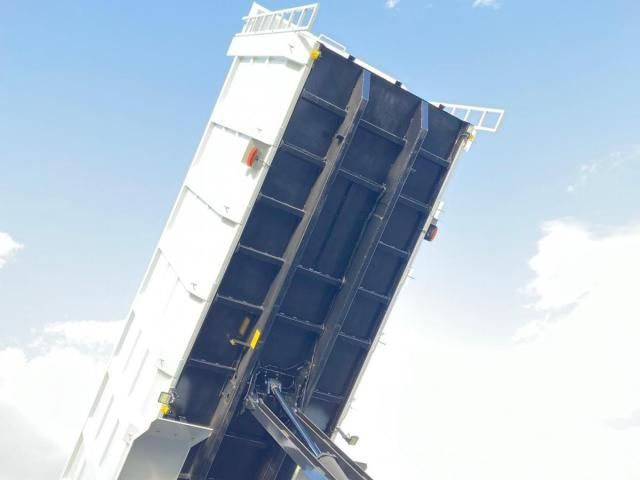 MITSUBISHI FUSOU SUPER GREAT 2024