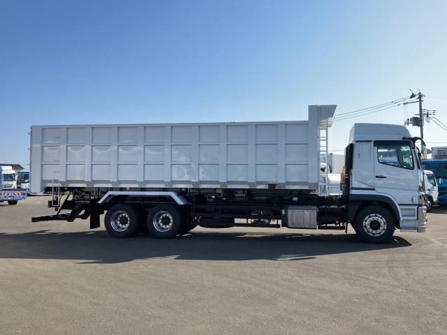 MITSUBISHI FUSOU SUPER GREAT 2024