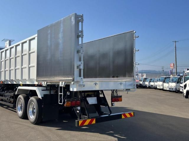 MITSUBISHI FUSOU SUPER GREAT 2024