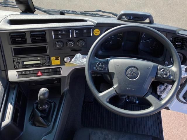 MITSUBISHI FUSOU SUPER GREAT 2024