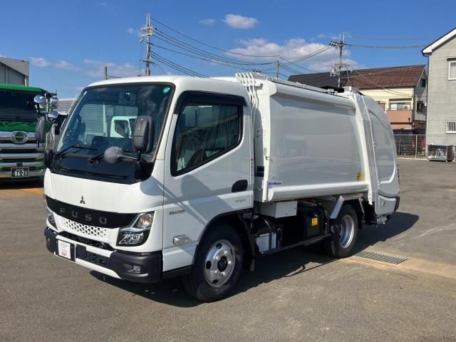 MITSUBISHI CANTER 2024